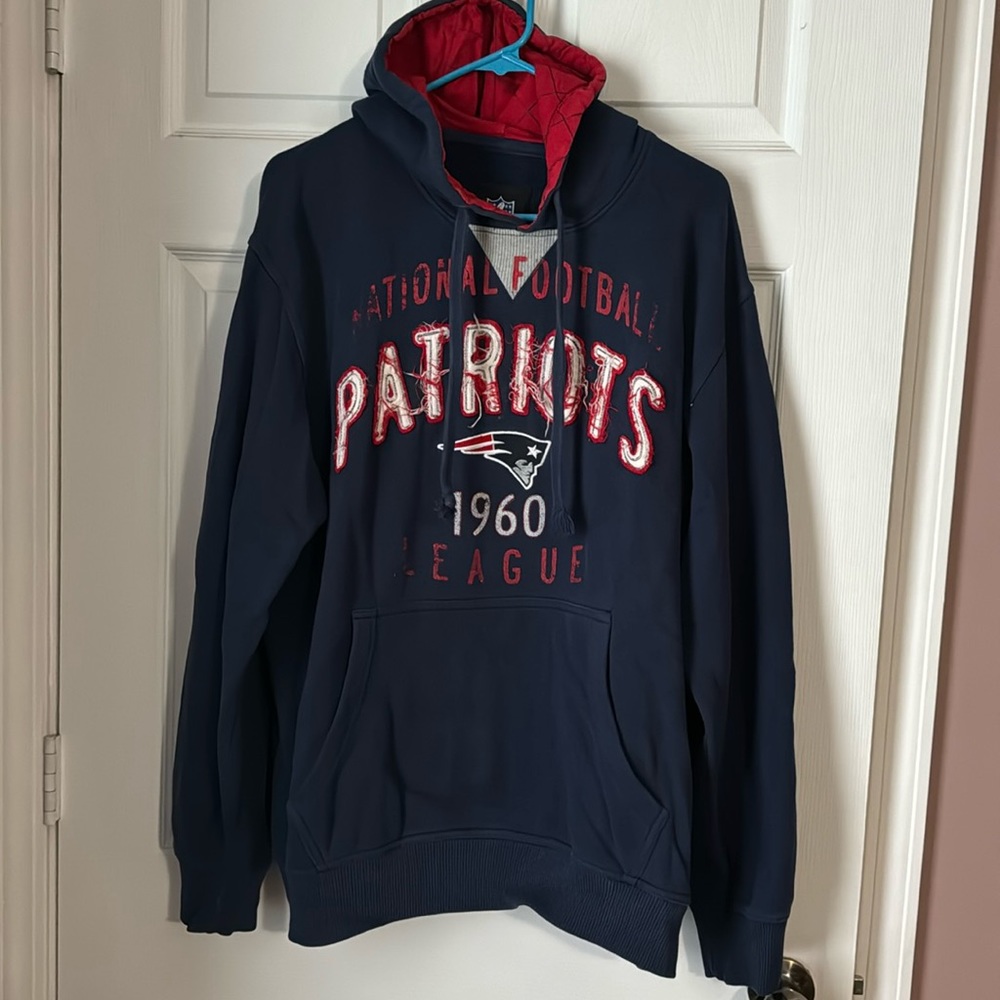 NFL New England Patriots Hoodie Sweatshirt with Pocket- Size Medium